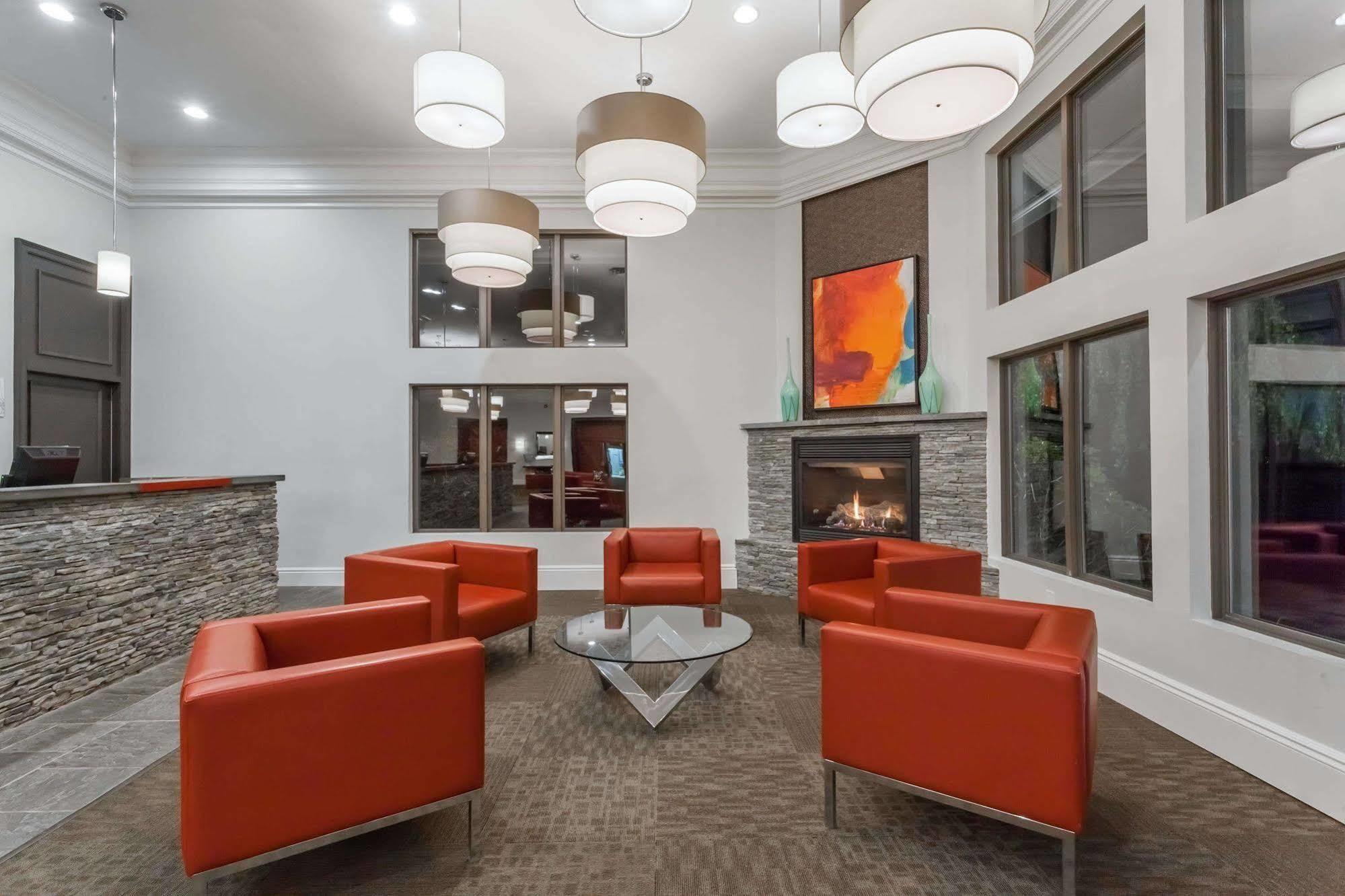 Ramada By Wyndham Rock Hill At Sullivan Center Экстерьер фото